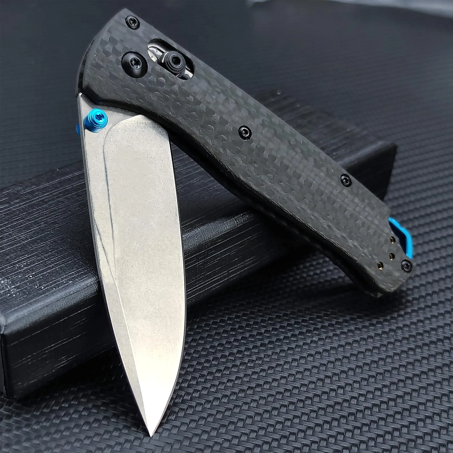 Axis Lock Knife, EDC Folding Pocket Knives For Men,Satin Plain Edge 440C Blade Everyday Carry Thumb Studs Manual Open, Carbon Fiber Handle With Deep Carry Pocket Clip