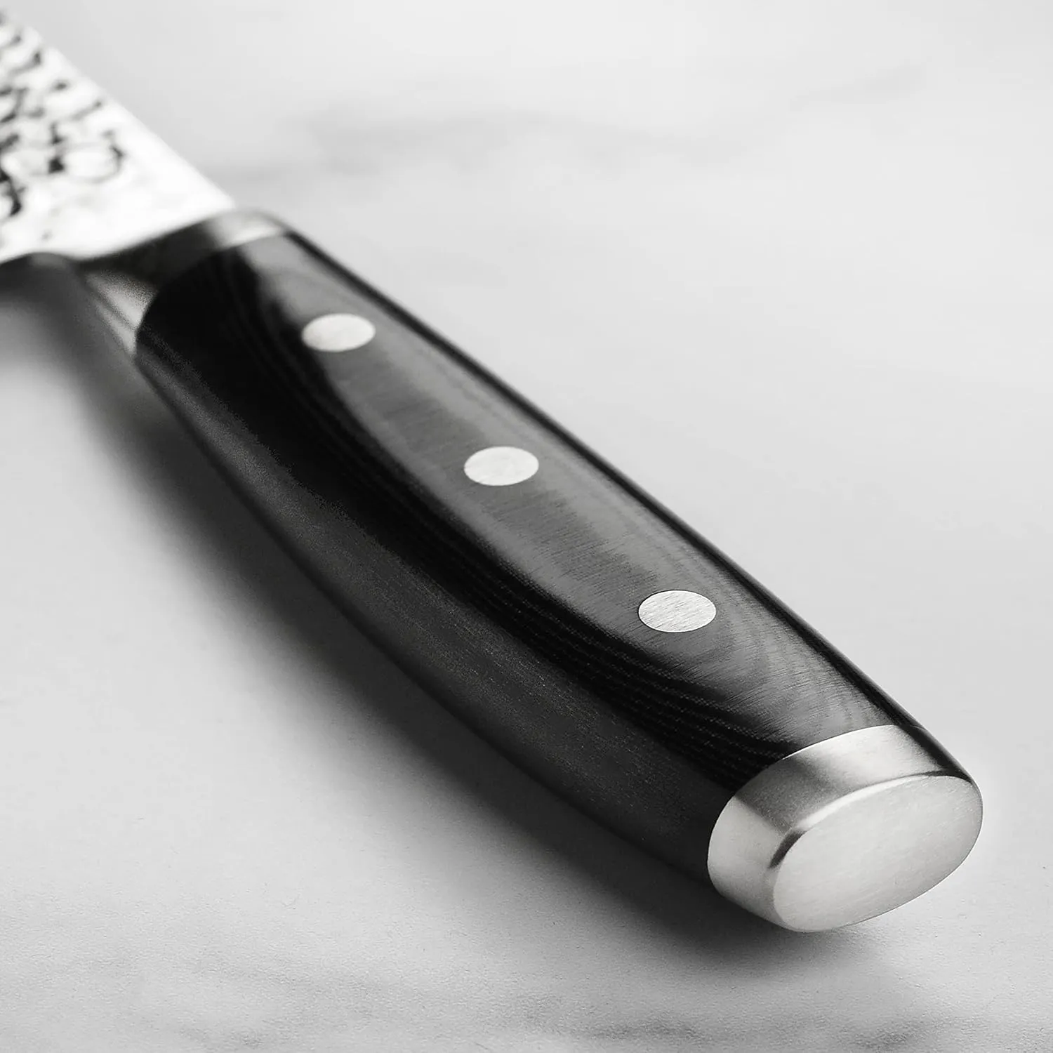 Enso Large Chef's Knife - Made in Japan - HD Series - VG10 Hammered Damascus Stainless Steel Gyuto - 9.5"
