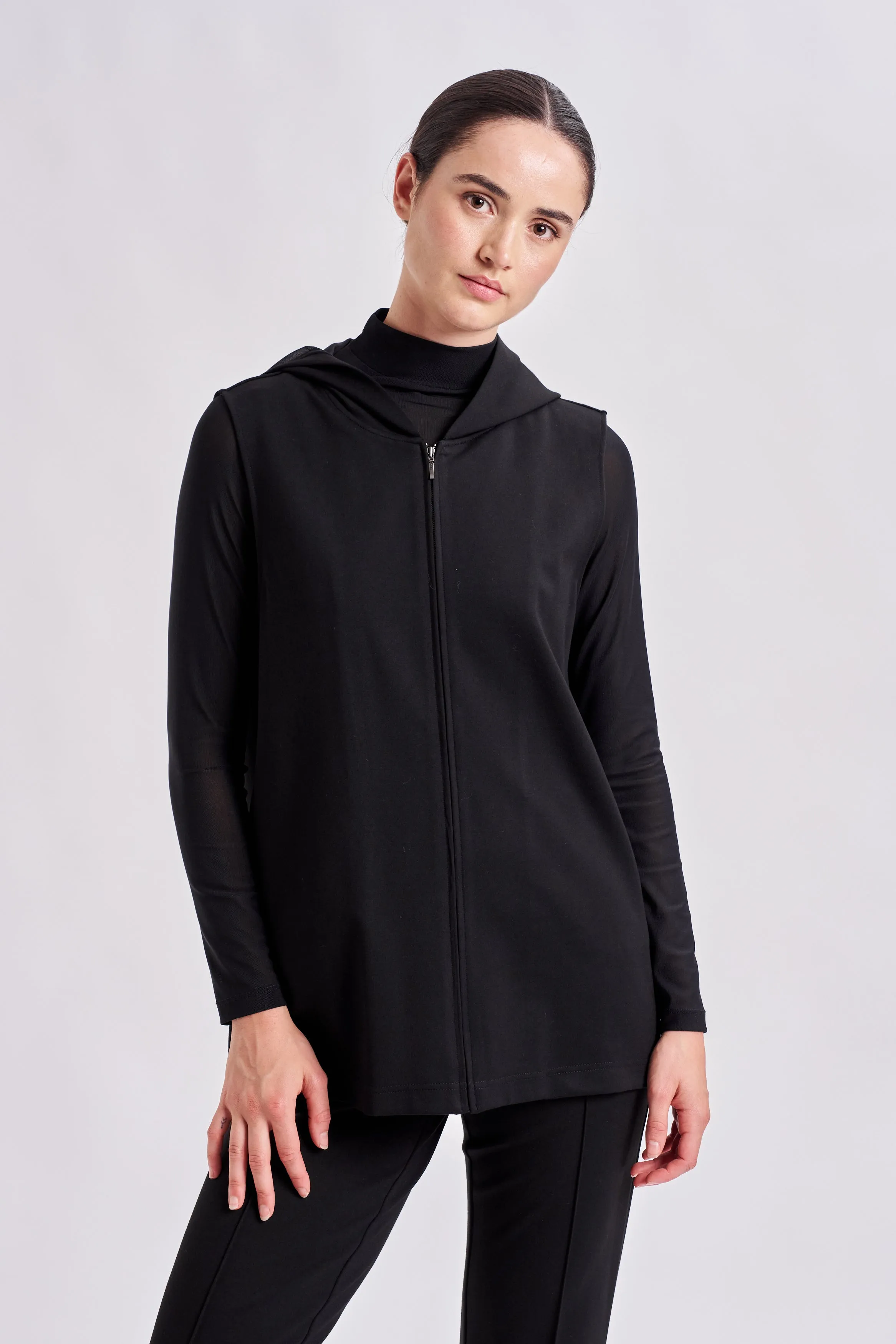 FOUNDATION VEST