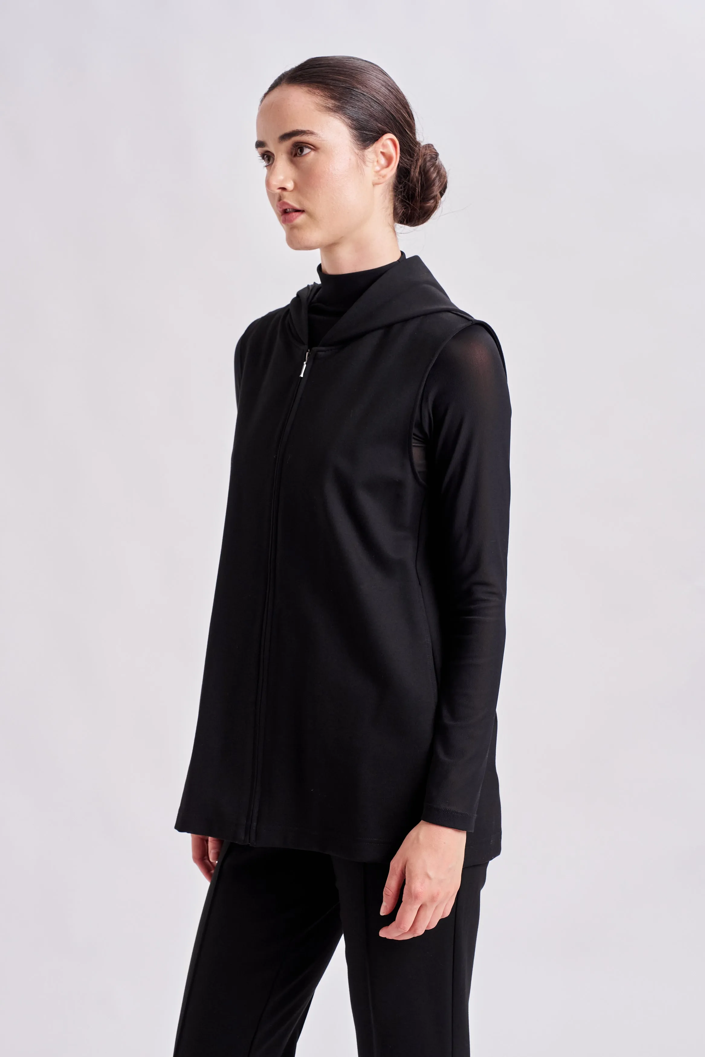 FOUNDATION VEST