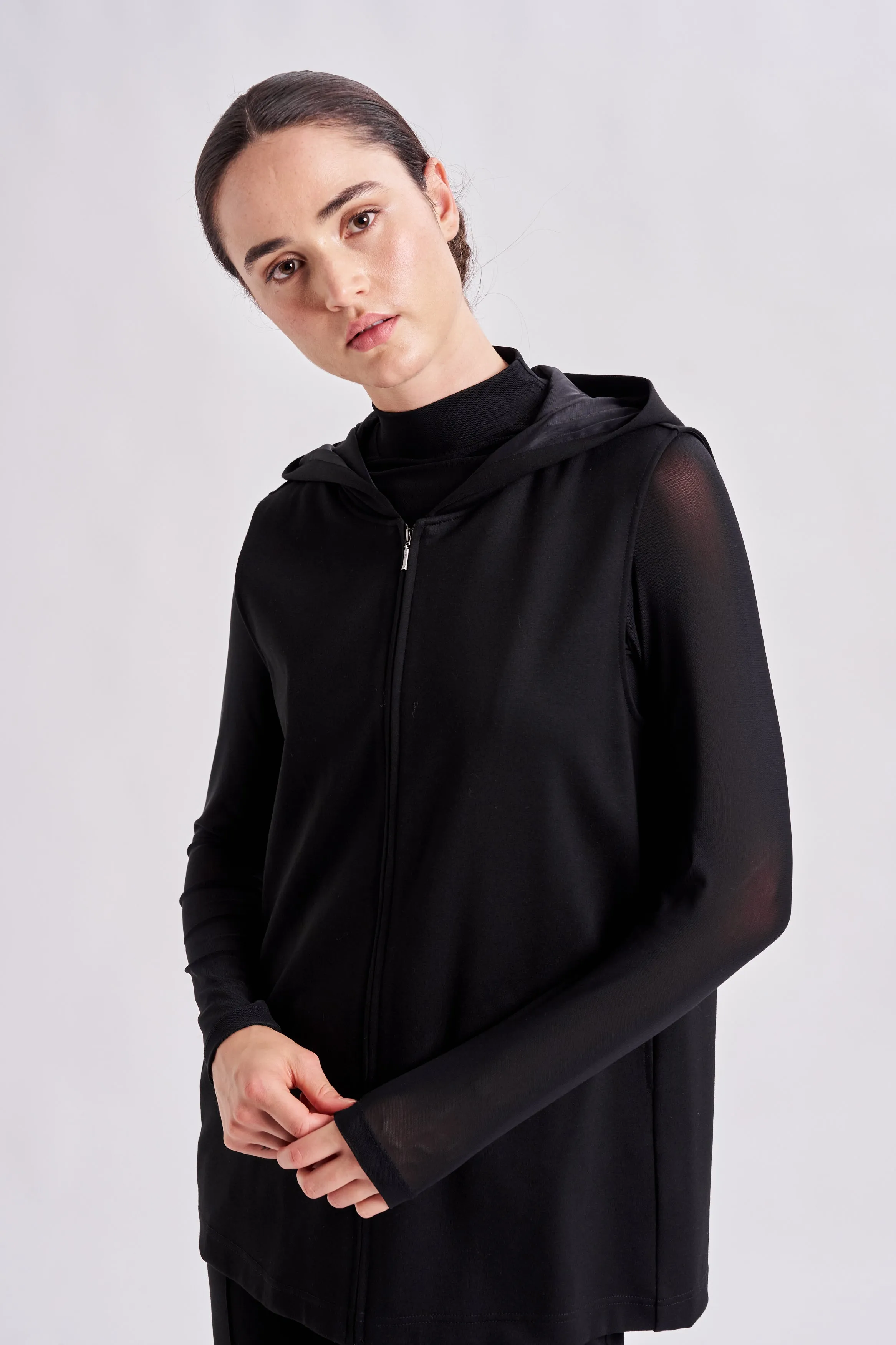 FOUNDATION VEST