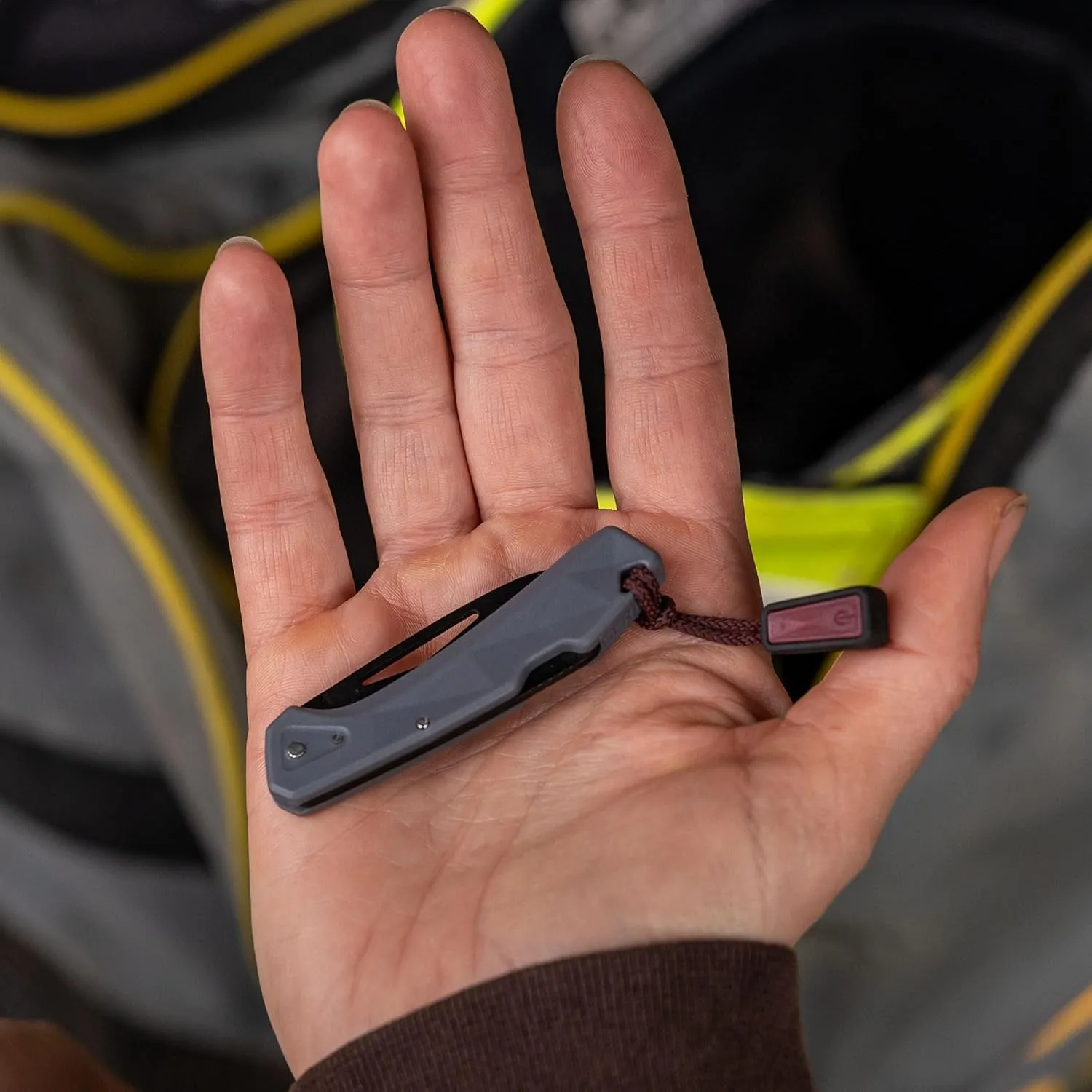 Gerber Gear LST Mini - Lightweight Folding Pocket Knife for Hiking, Camping - EDC Tool - Durable Stainless Steel Blade - Gray