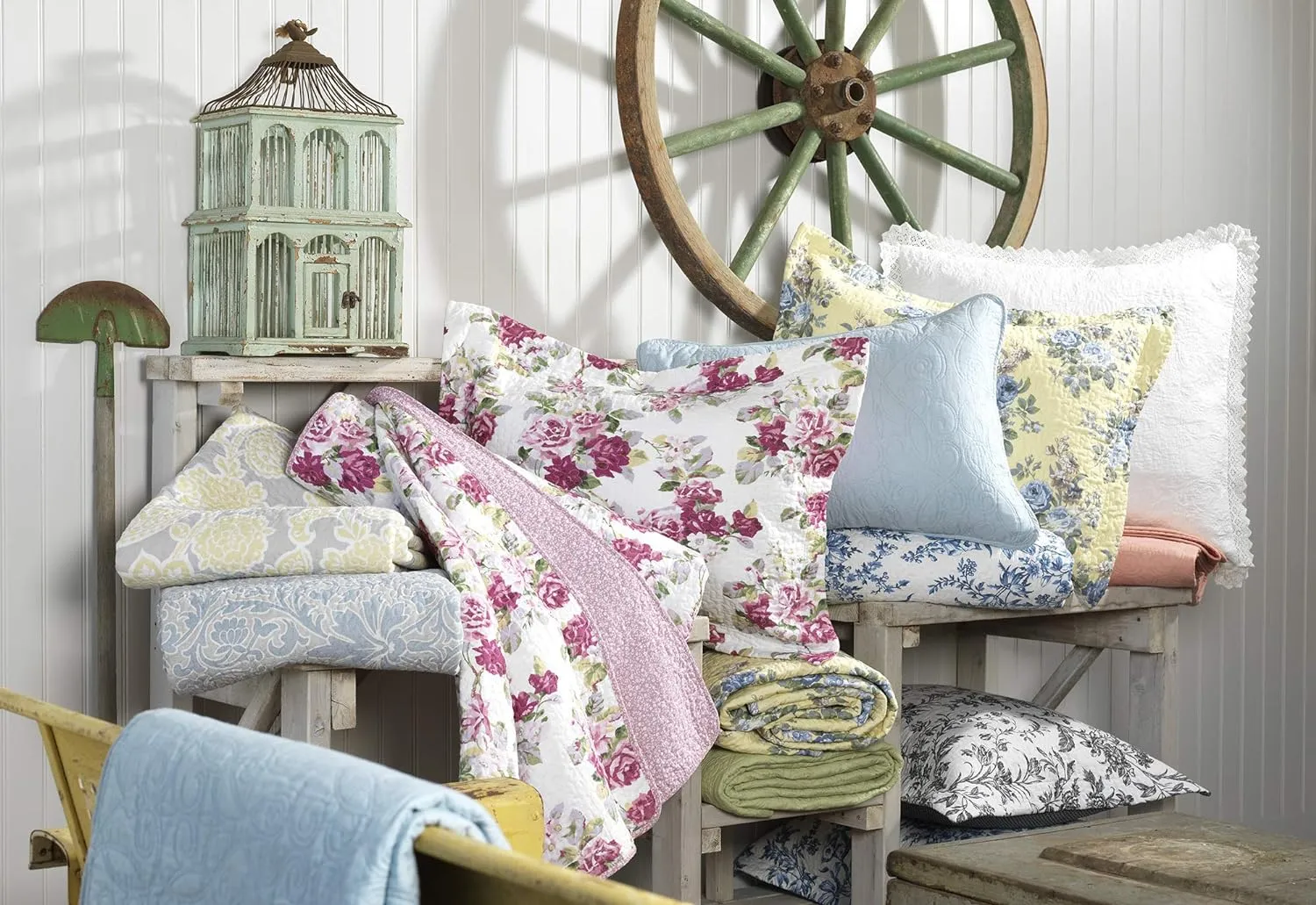 Laura Ashley Quilt Set Cotton Reversible Bedding with Matching Shams, Lightweight Home Decor Ideal for All Seasons, King, Venetia Grey