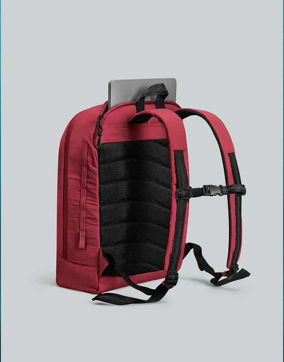LIGHTWEIGHT BACKPACK