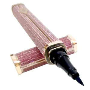 Liquid Eyeliner Pen Liquid Eye Liner for Women and Smudge Design for Salon and Travel Use Easy to Apply and Comfortable to Hold