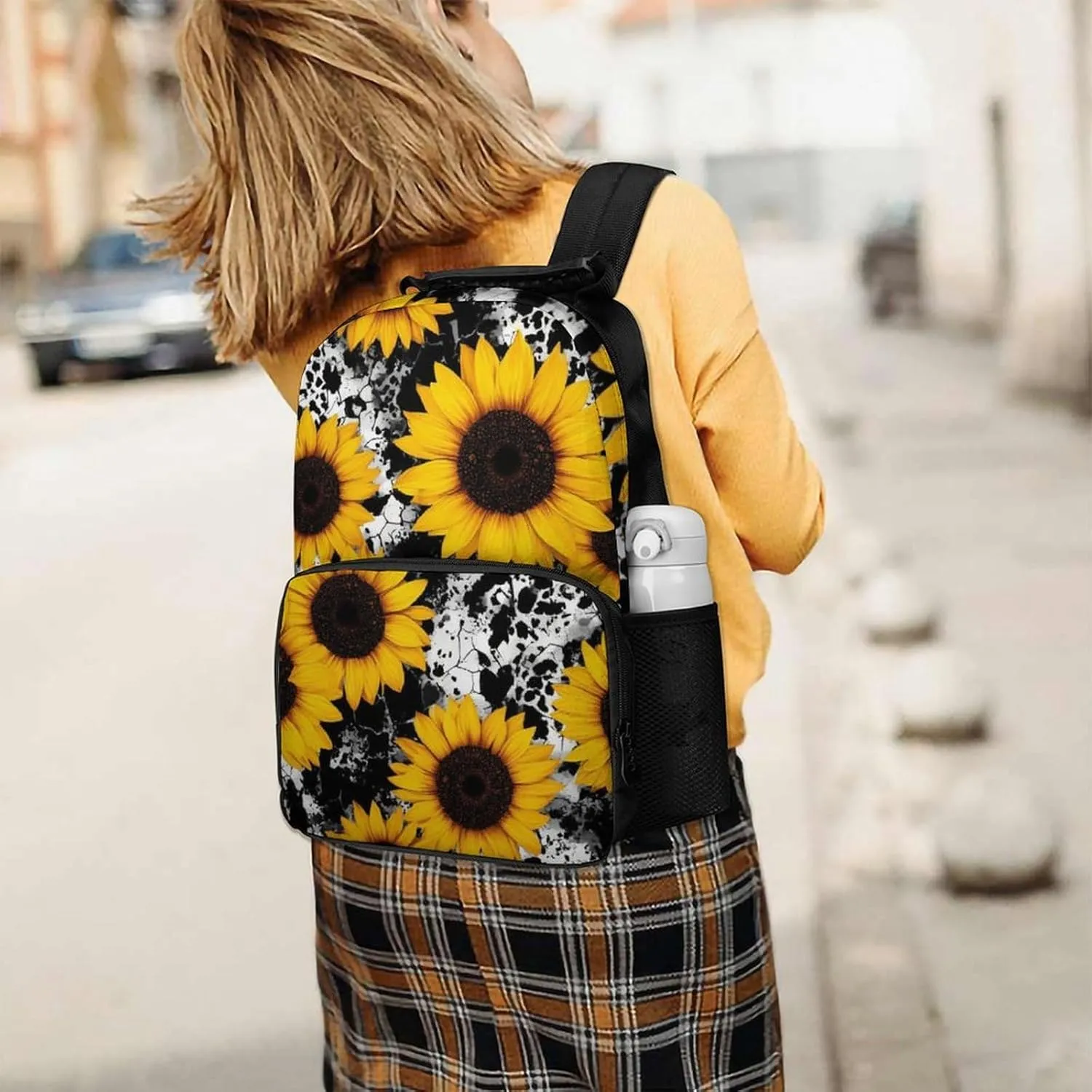 Men Women Polyester 80S Vintage Cow Print Sunflowers Daypack Big Capacity Shoulder Bag With Smooth Zippers for Hiking Work Walking Cycling