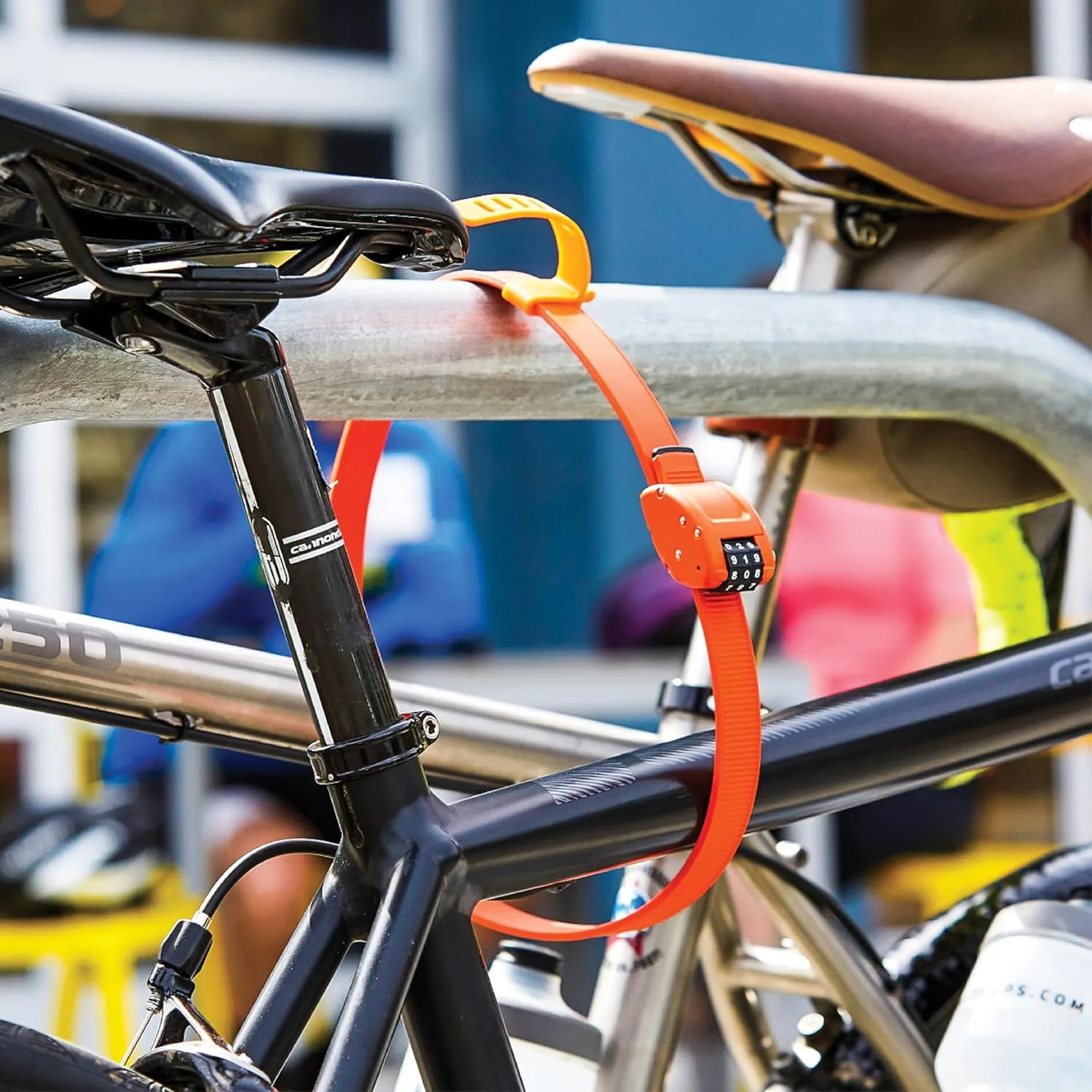 OTTOLOCK Cinch Lock - Lightweight Anti Theft Compact Combination Bike Lock, Ideal for Quick Stops, Bicycle Accessories, Stealth Black, 30 Inch