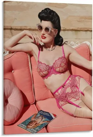 QIDBVC Sexy Model Dita Von Teese Poster Big Boobs And Big Ass Poster (2) Canvas Painting Wall Art Poster for Bedroom Living Room Decor 12x18inch(30x45cm) Frame-style