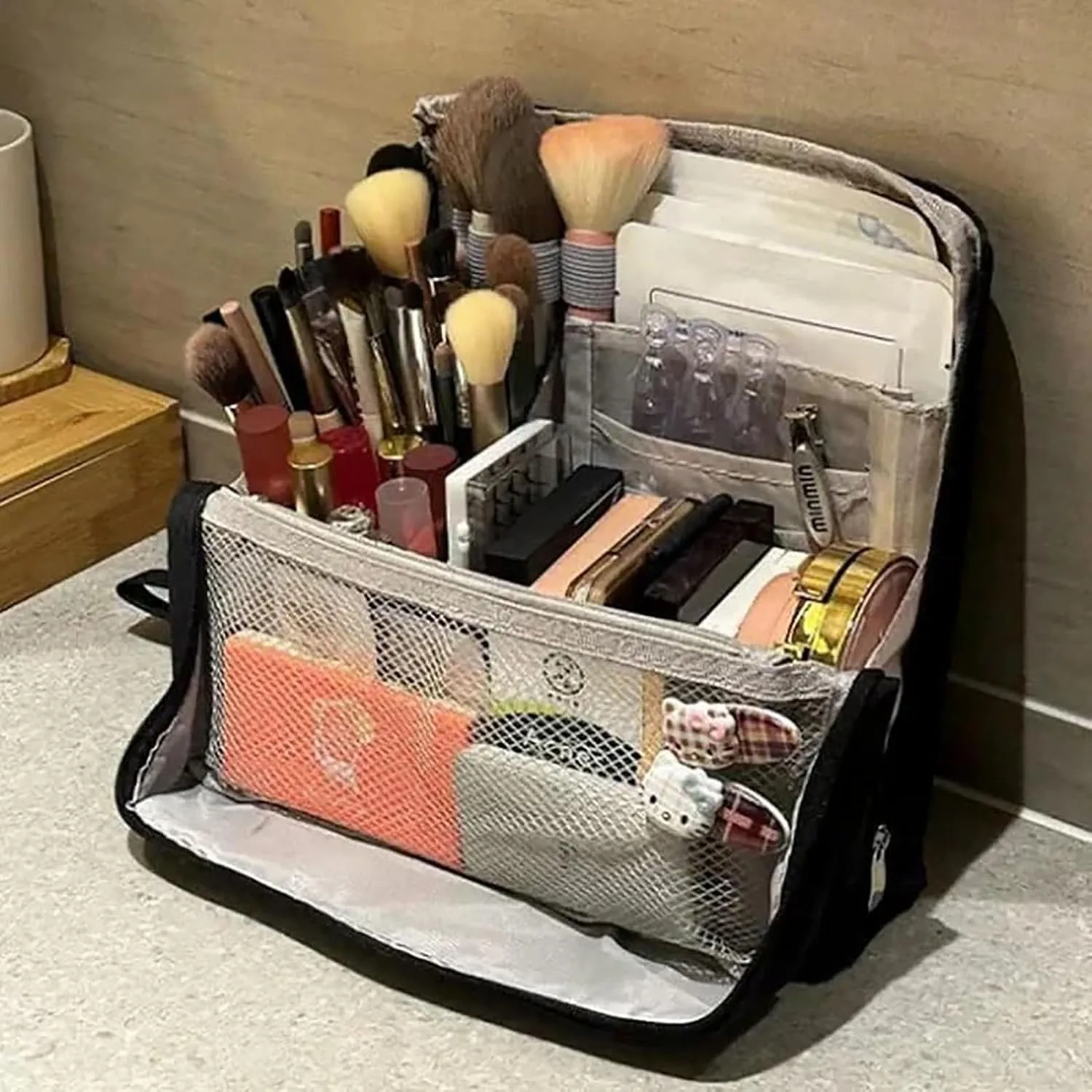 Relevanton Standing Makeup Bag, 2025 New Doresty Standing Makeup Bag Portable, Large Capacity, Multi-purpose Oxford Cloth Standing Makeup Bags with 8 Compartments (Gray)