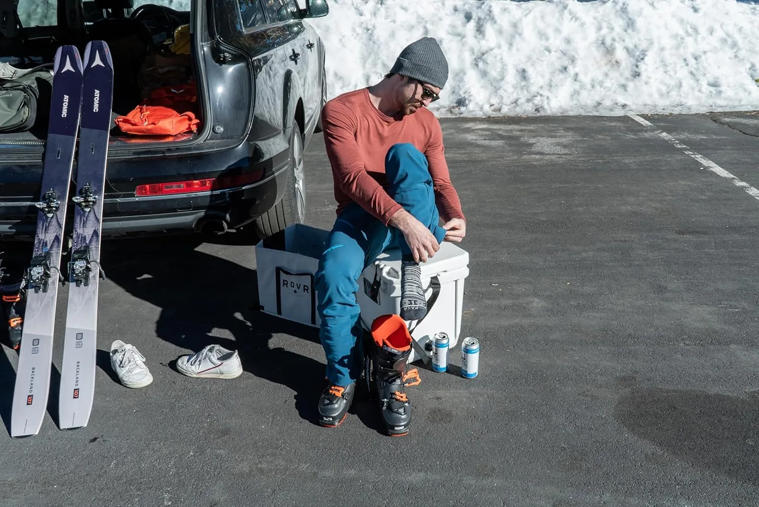 RovR Hard Cooler – Heavy Duty Insulated Cooler Box for Camping, Beach, Travel, Tailgating, Fishing, and Parties – Rugged Portable Cooler for Long Ice Retention