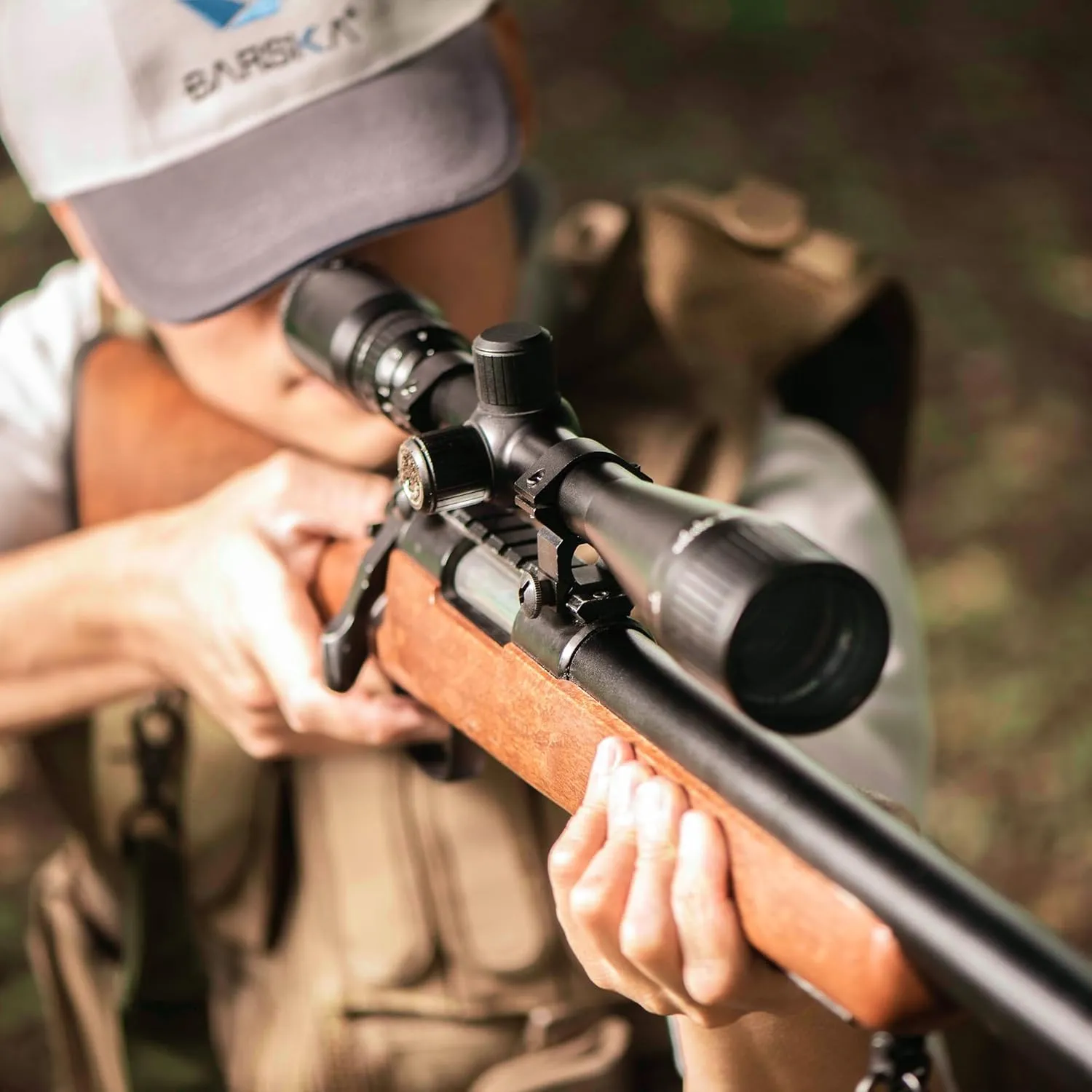 Varmint Crosshair Reticle Precision Riflescope with Adjustable Objective & Fully-Multi Coated Optics for Accurate Long-Range Shooting Hunting